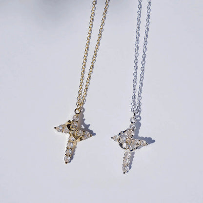 COLLAR CRUZ Y CORONA